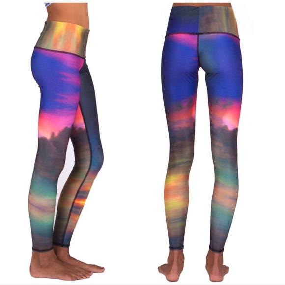 teeki Pants - teeki Clouds Multi Hot Pant, XS